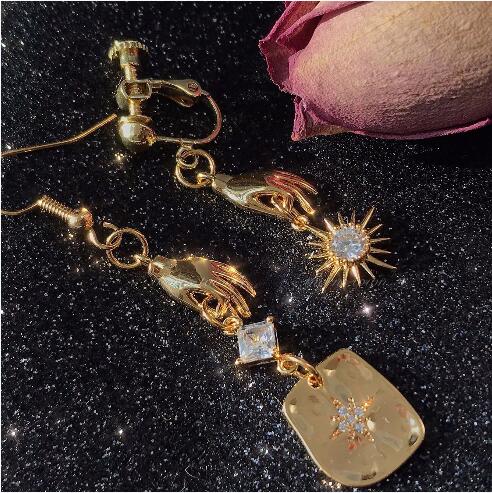 ASTRAL ASYMMETRICAL EARRINGS UB98218