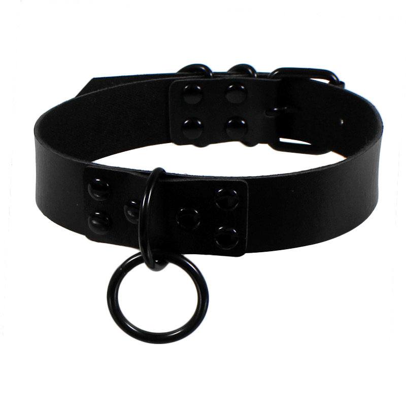 "LEATHER BLACK STUD O" CHOKER D070802